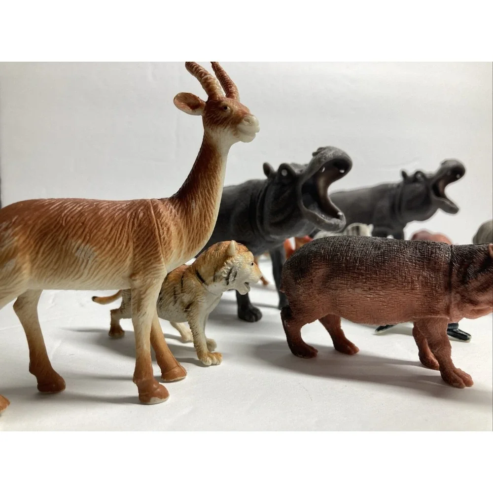 Lot of 14 Hard Plastic Wild/Zoo Animal Toys Collectibles